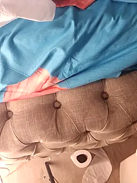 Snapshot of Louna45dv chatting on 02.24.25 Louna45dv online show from 02.24.25