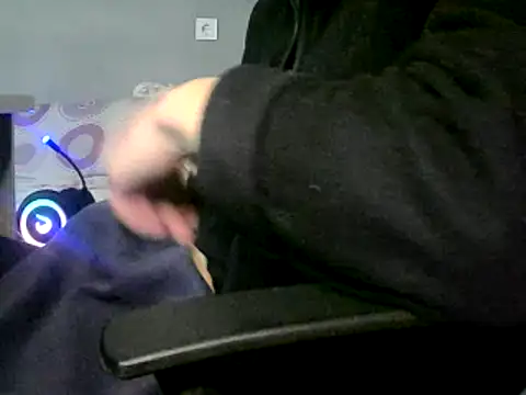 Snapshot of BaltacZ chatting on 02.24.25 BaltacZ online show from 02.24.25