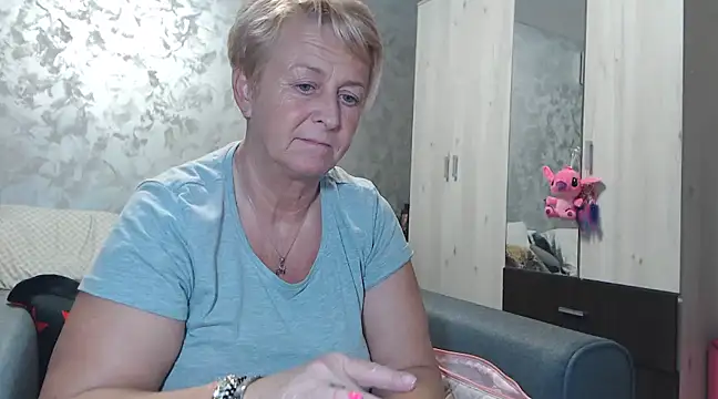 RosesandLillies online show from 02.12.25