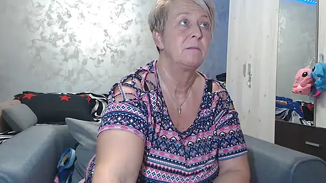 RosesandLillies online show from 01.14.26