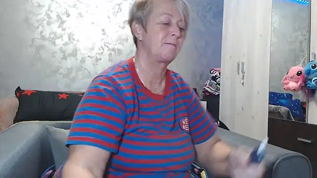 RosesandLillies online show from 01.15.26