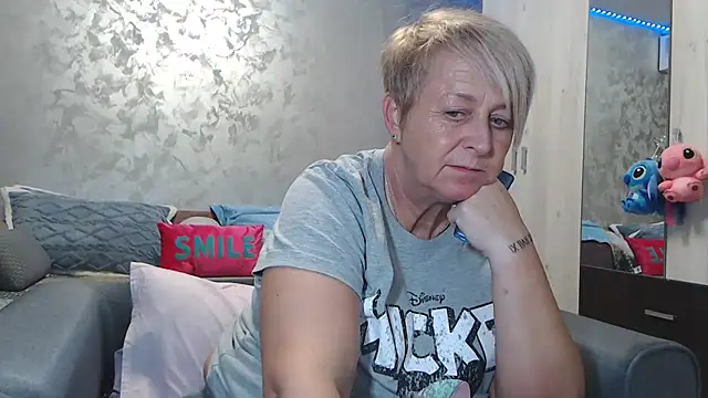 Snapshot of RosesandLillies chatting on 02.24.26 RosesandLillies online show from 02.24.26