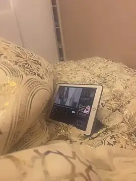 Snapshot of Santa-Jory chatting on 02.19.25 Santa-Jory online show from 02.19.25