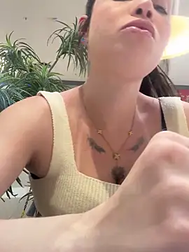 Snapshot of segb chatting on 10.07.25 segb online show from 10.07.25