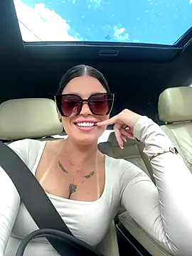 Snapshot of segb chatting on 10.20.25 segb online show from 10.20.25