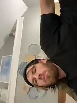 Snapshot of Explosive_andyy chatting on 10.28.25 Explosive andyy online show from 10.28.25