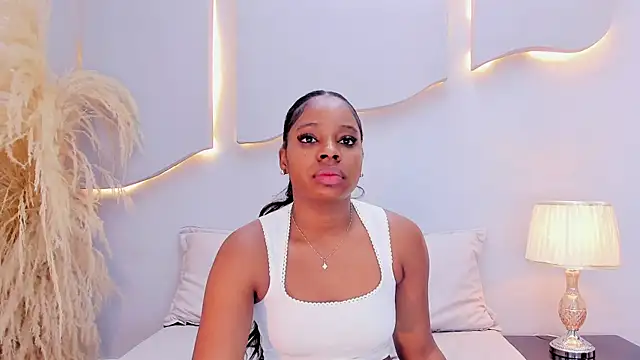 Snapshot of EmilyDiaaz chatting on 05.06.26 EmilyDiaaz online show from 05.06.26