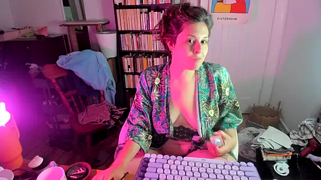 Snapshot of Rosiee69_ chatting on 09.16.25 Rosiee69  online show from 09.16.25