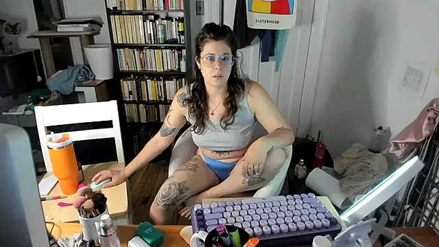Snapshot of Rosiee69_ chatting on 10.25.25 Rosiee69  online show from 10.25.25