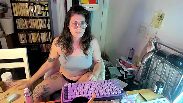 Rosiee69  online show from 11.13.25