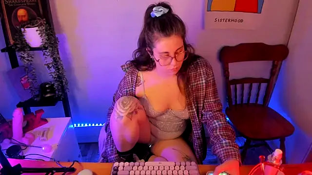 Snapshot of Rosiee69_ chatting on 03.24.26 Rosiee69 online show from 03.24.26