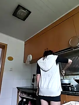 hebe-02 online show from 11.03.25