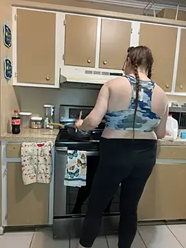 HTXBELLE online show from 03.17.25