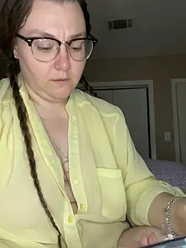 HTXBELLE online show from 03.20.25