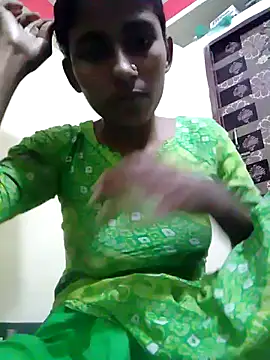 Snapshot of SEXY-boudi43 chatting on 03.08.25 SEXY-boudi43 online show from 03.08.25
