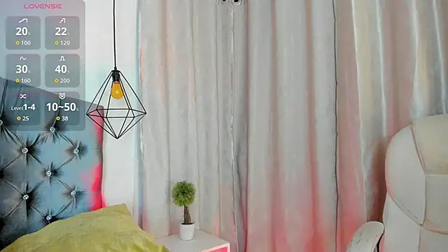 iiangel  online show from 10.19.25