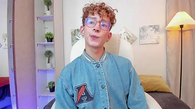 iiangel  online show from 11.30.25