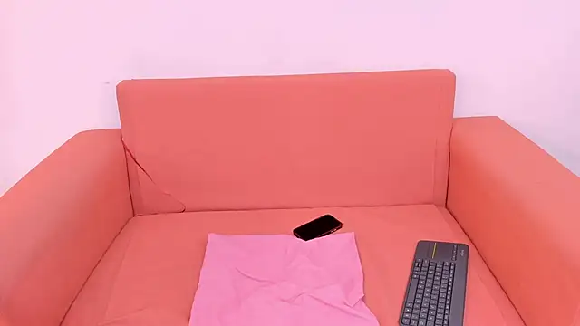 Snapshot of Emily-Carter chatting on 05.18.26 Emily-Carter online show from 05.18.26