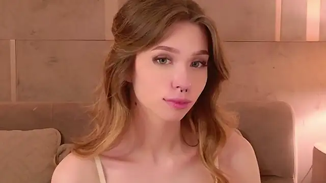 Snapshot of Sierra_Fane chatting on 05.16.26 Sierra Fane online show from 05.16.26