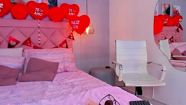 brithany clark online show from 02.19.25