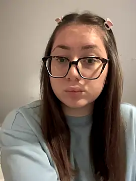 Snapshot of May_Alisa chatting on 10.05.25 May Alisa online show from 10.05.25