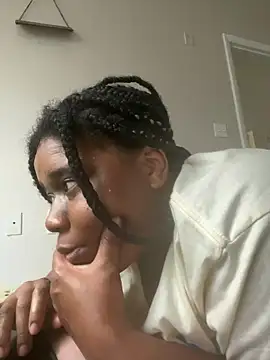 Snapshot of Deshay30 chatting on 09.22.25 Deshay30 online show from 09.22.25