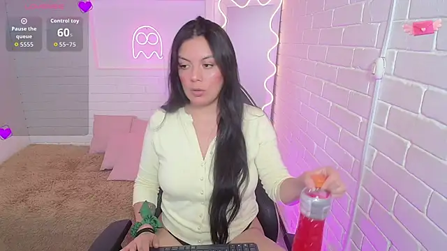Coraline tay online show from 10.02.25