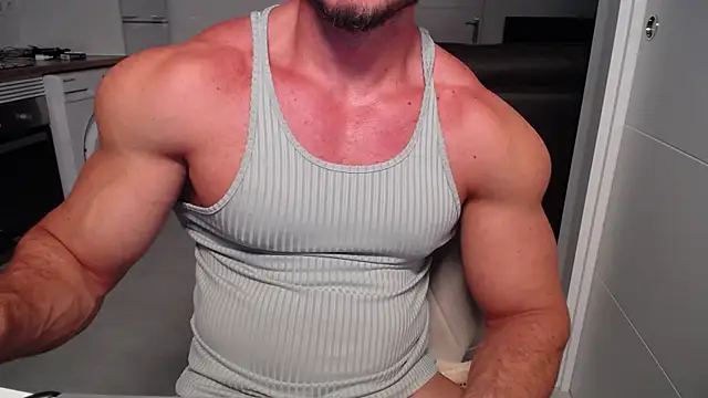 Snapshot of martins9 chatting on 04.05.26 martins9 online show from 04.05.26