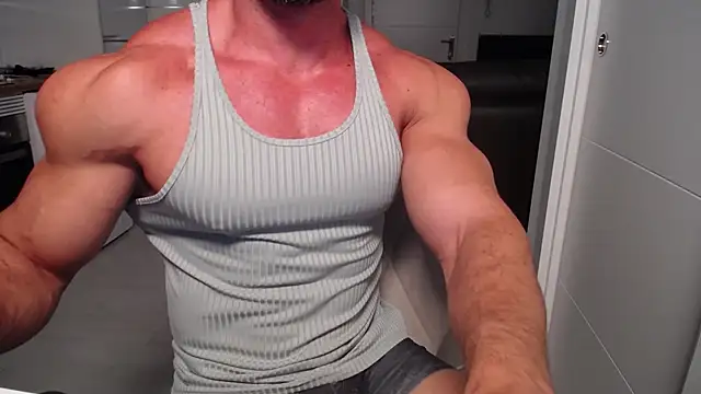 Snapshot of martins9 chatting on 04.08.26 martins9 online show from 04.08.26