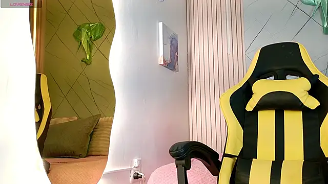 Rachel rivera online show from 10.04.25