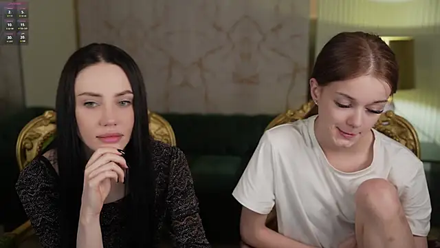 Snapshot of Elza_Dream chatting on 03.18.25 Elza Dream online show from 03.18.25