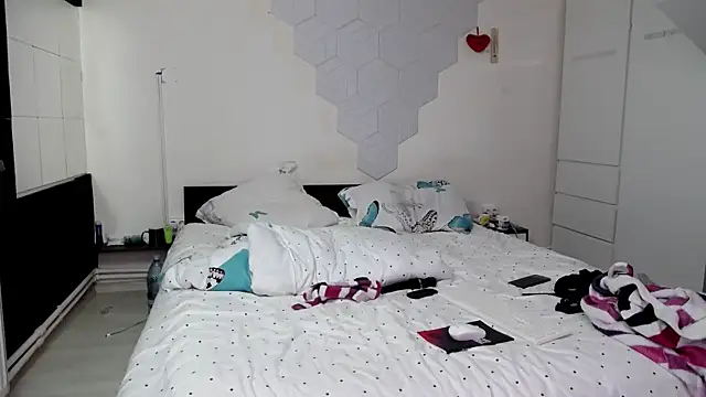 Snapshot of SophieRay92 chatting on 03.22.25 SophieRay92 online show from 03.22.25