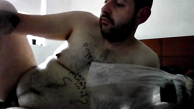 Snapshot of kinkyfag94 chatting on 12.18.25 kinkyfag94 online show from 12.18.25