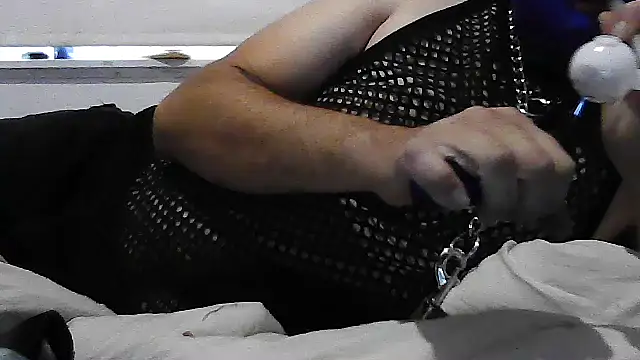 Snapshot of kinkyfag94 chatting on 12.21.25 kinkyfag94 online show from 12.21.25