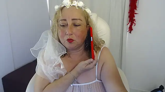 Snapshot of Mature_2025 chatting on 10.22.25 Mature 2025 online show from 10.22.25