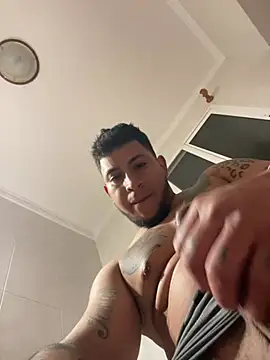 Leandro5523Z online show from 04.20.26