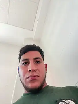 Snapshot of Leandro5523Z chatting on 05.16.26 Leandro5523Z online show from 05.16.26
