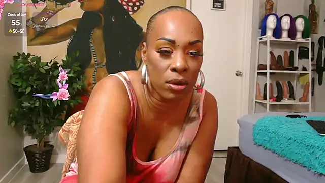 Snapshot of Queenanitadix chatting on 01.29.25 Queenanitadix online show from 01.29.25