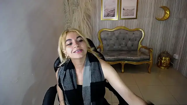 Snapshot of lili_conor_s chatting on 03.01.25 lili conor s online show from 03.01.25