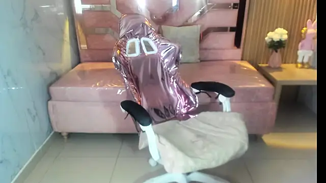 Snapshot of lili_conor_s chatting on 03.11.25 lili conor s online show from 03.11.25