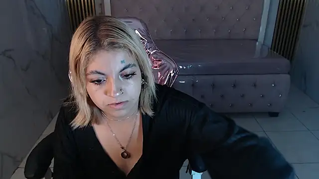 Snapshot of lili_conor_s chatting on 03.22.25 lili conor s online show from 03.22.25