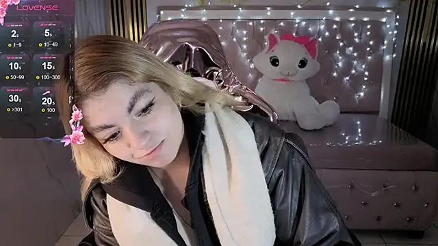 lili conor s online show from 11.05.25