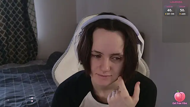 Luna Loveee online show from 03.30.26