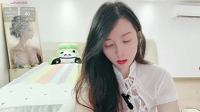 Snapshot of Dazzlebean chatting on 09.13.25 Dazzlebean online show from 09.13.25