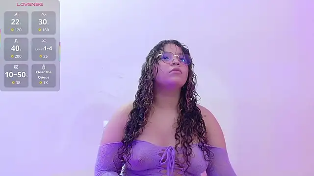 innocenthazel online show from 11.19.25