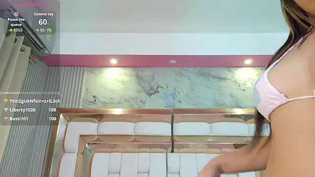 innocenthazel online show from 02.19.26