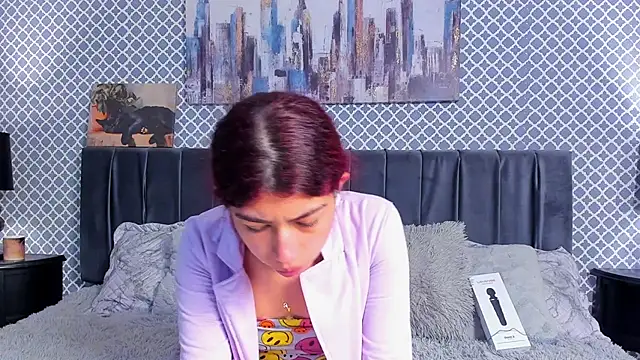 Snapshot of Cassie_bloom chatting on 02.27.25 Cassie bloom online show from 02.27.25