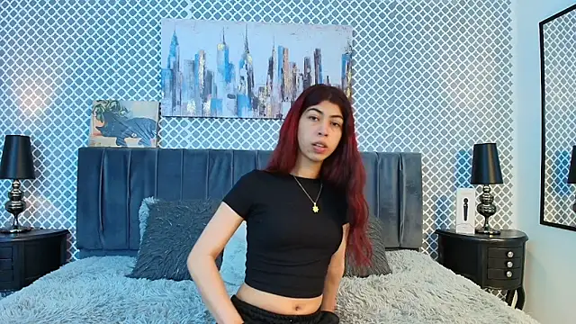 Snapshot of Cassie_bloom chatting on 03.08.25 Cassie bloom online show from 03.08.25