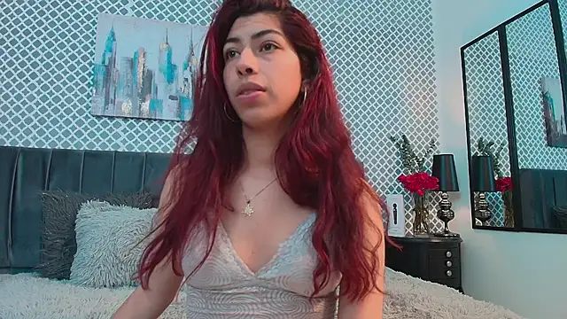 Snapshot of Cassie_bloom chatting on 03.18.25 Cassie bloom online show from 03.18.25