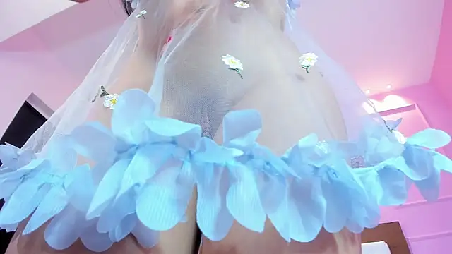 SOPHIATRISTA online show from 11.12.25